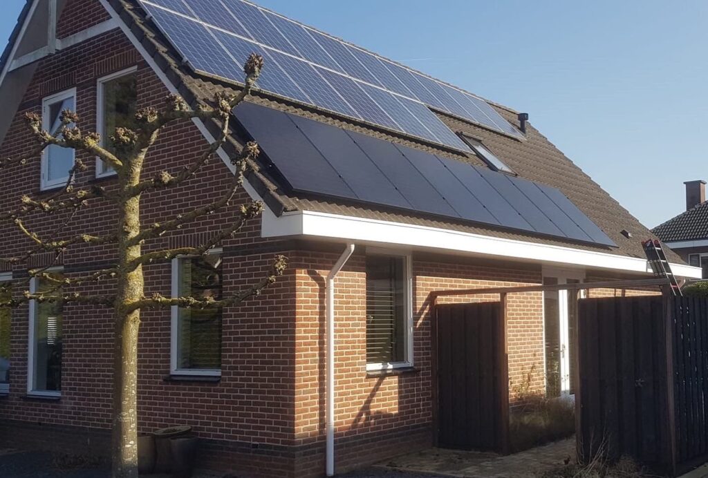 maken zonnepanelen geluid